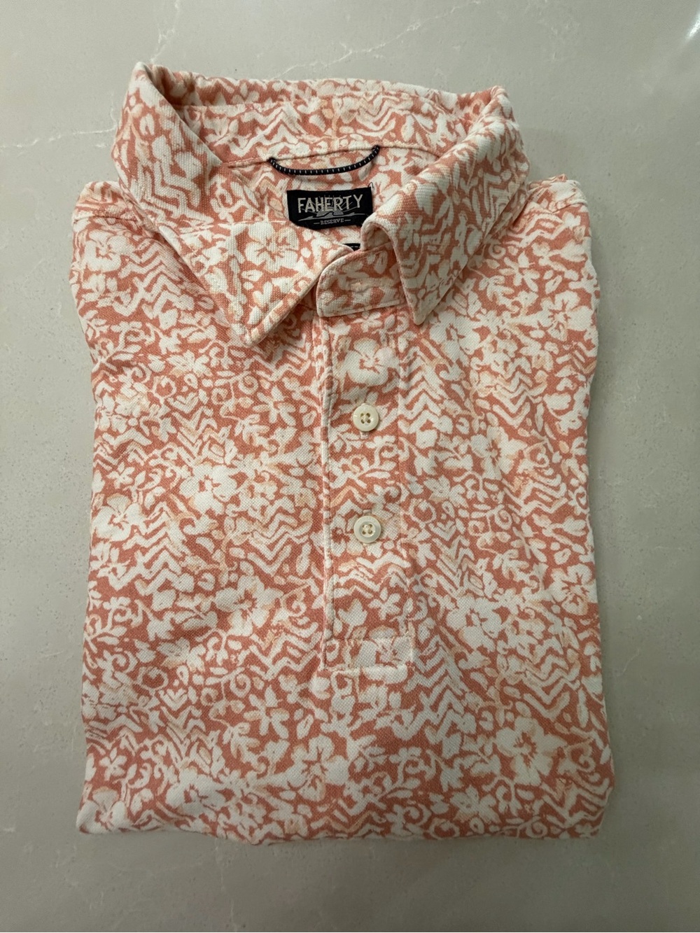 Faherty Short-Sleeve Movement Pique Polo Hilo Rose Floral Print, Large - Picture 7 of 10